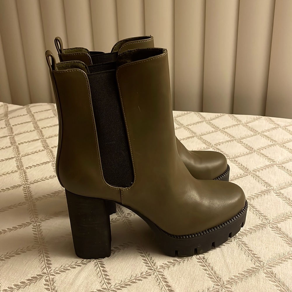 Charles Platform Boots, size 8.5, like new